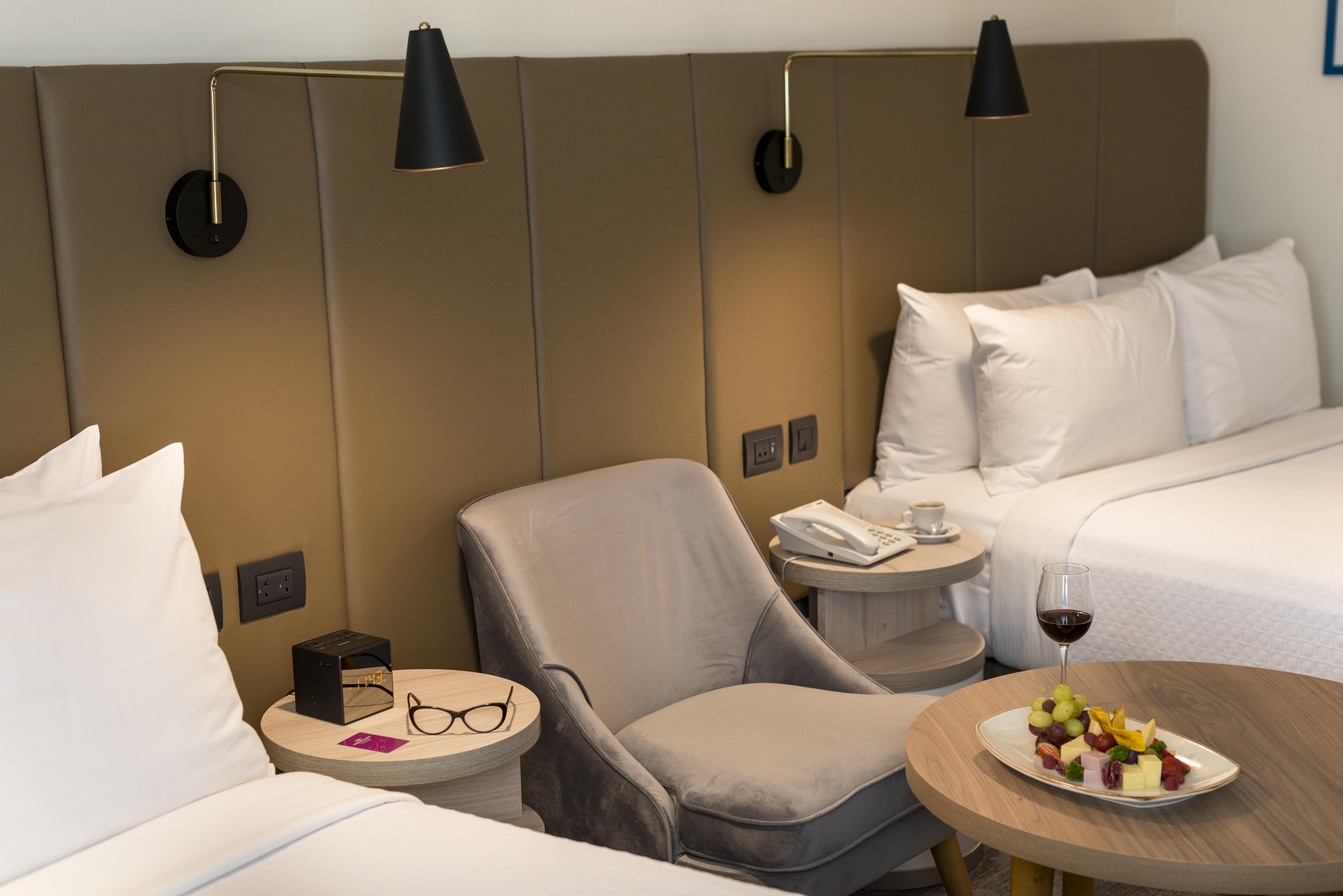 Отель Crowne Plaza Lima By Ihg Экстерьер фото A room at the hotel