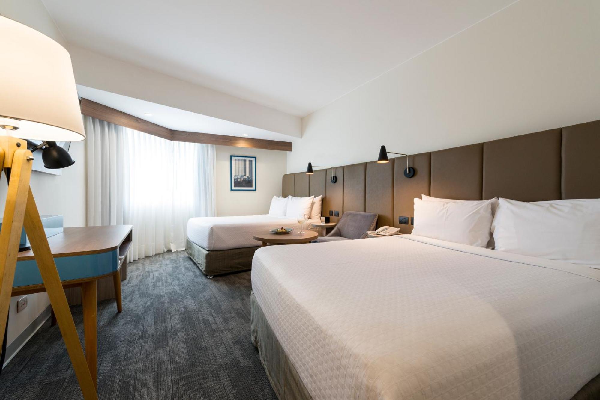 Отель Crowne Plaza Lima By Ihg Экстерьер фото A typical room at the hotel