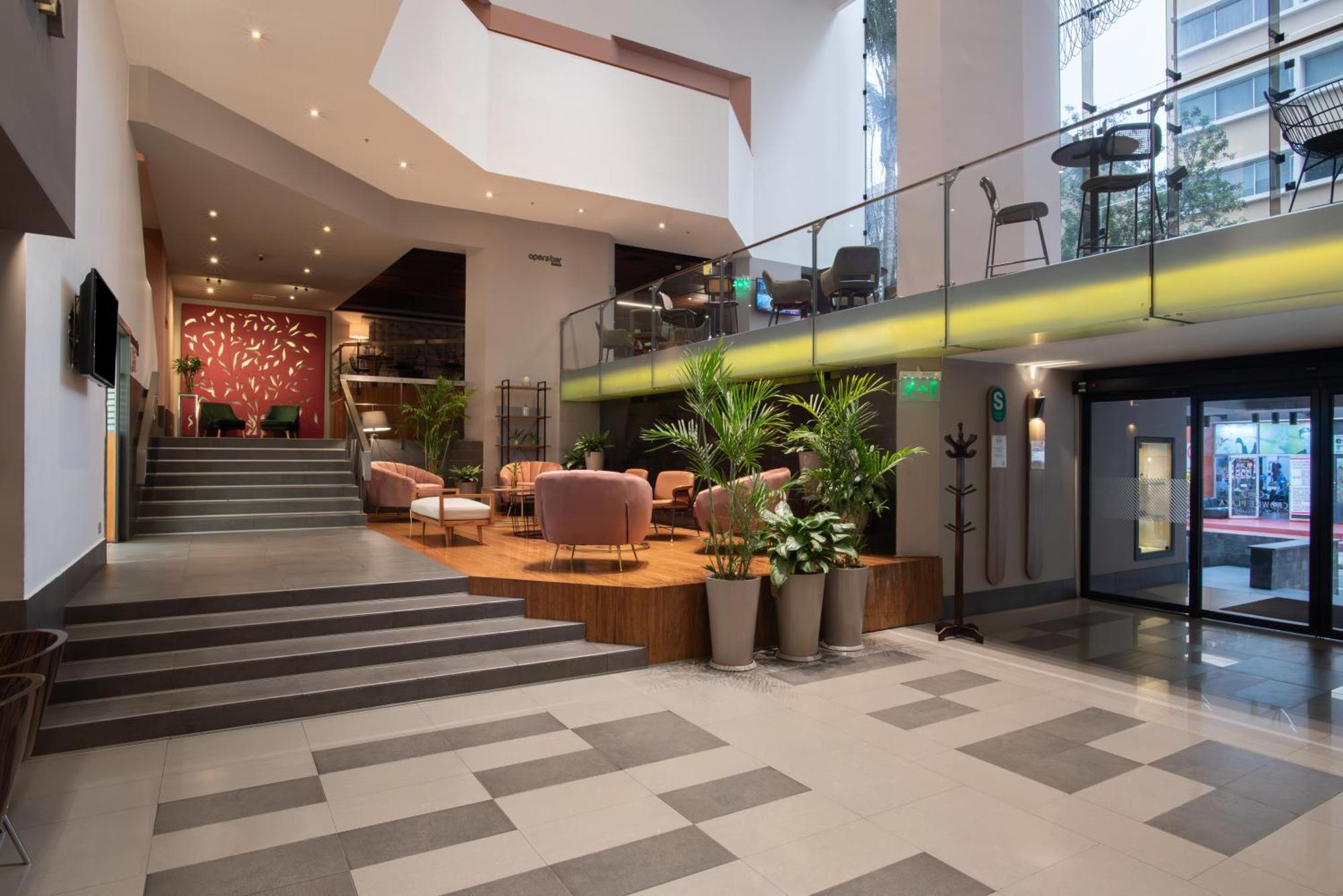 Отель Crowne Plaza Lima By Ihg Экстерьер фото Lobby