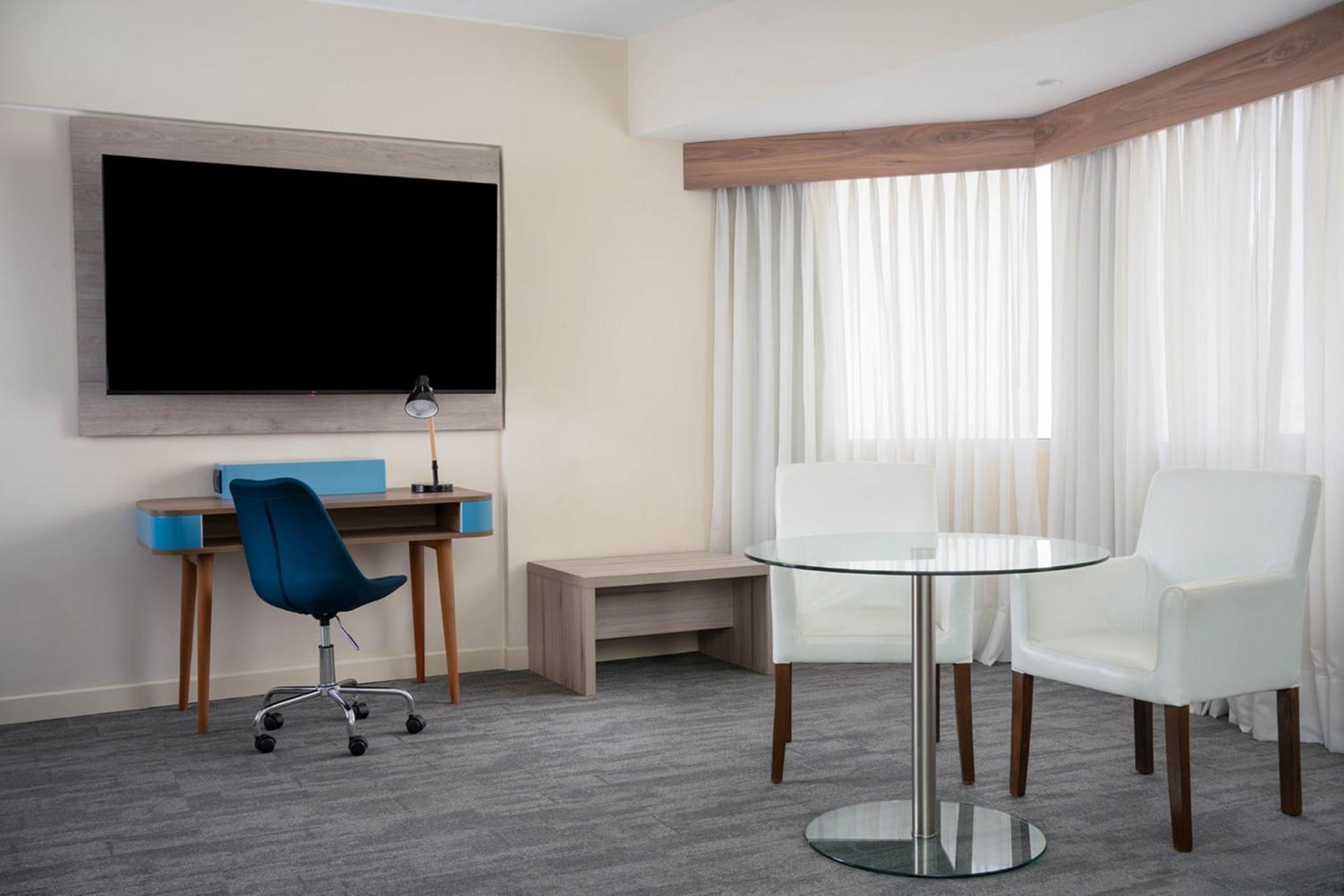 Отель Crowne Plaza Lima By Ihg Экстерьер фото